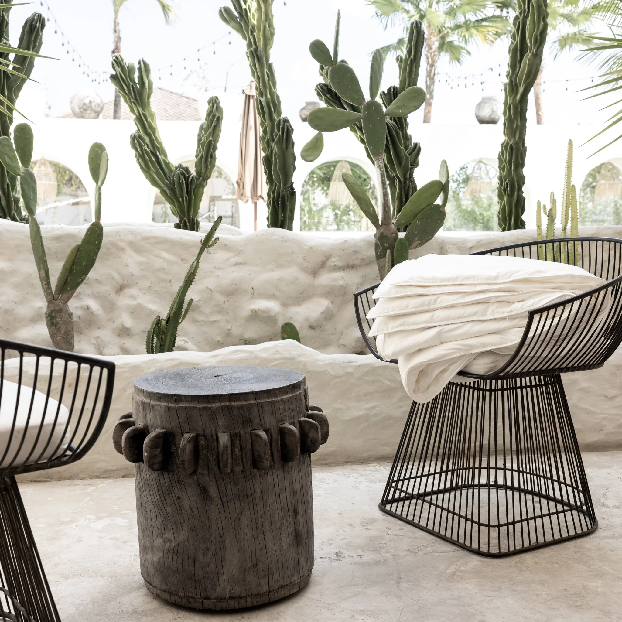 Mulberry Silk-filled Duvet Insert with Organic Cotton Shell - Image 8