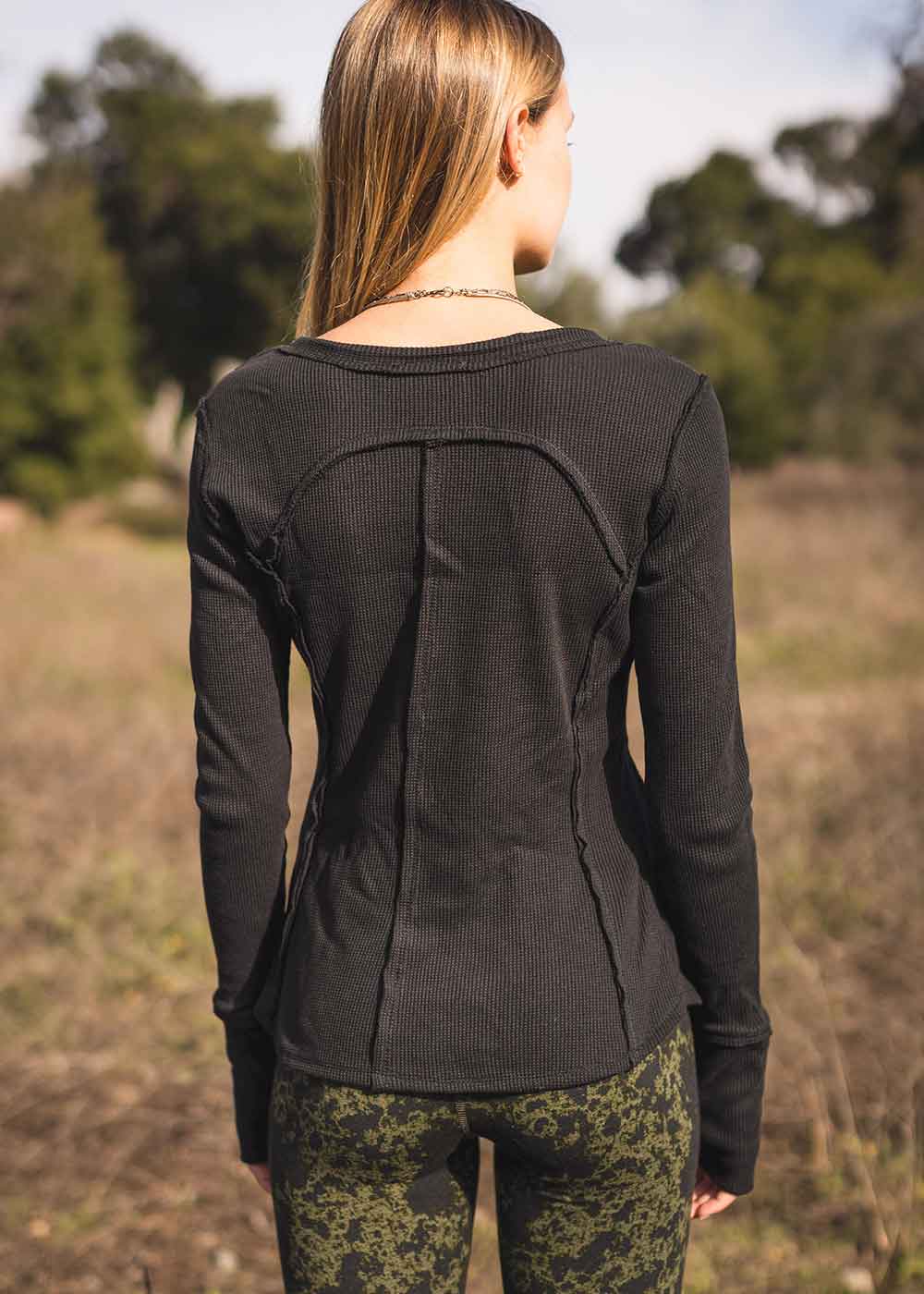 Zelda Tee in Organic Cotton & Bamboo - Image 11