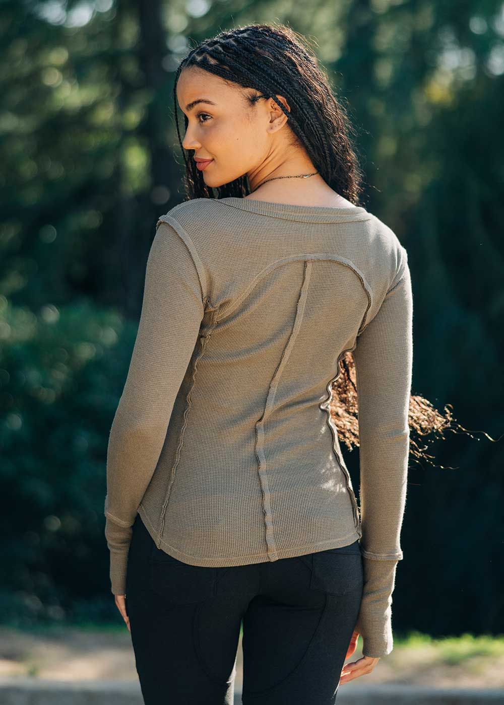 Zelda Tee in Organic Cotton & Bamboo - Image 5